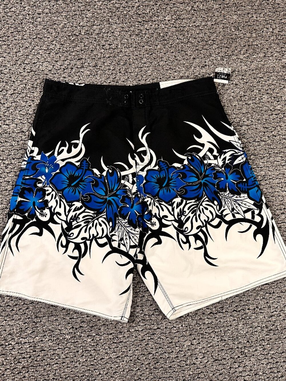 Vintage Y2K Carbon Board Shorts Swim Trunks Tribal Hawaiian Men's Size XL NWT